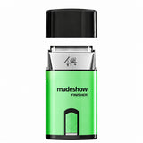 黒い保護キャップを持ち上げたグリーンのMadeshow M7シングルフォイルシェーバー